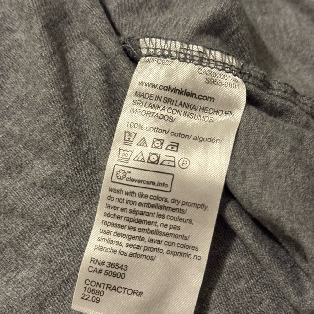 Calvin Klein Men's Gray T-Shirt - Picture 5 of 6